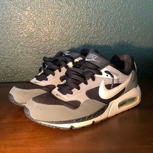 Womens Nike Air Max Correlate